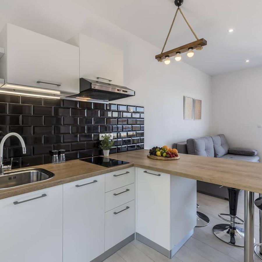 Luxury Apartments Skalinada Near Beaches, Tisno - Dalmatia Экстерьер фото